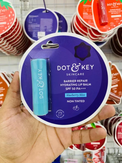 Dot & Key Blue berry Bliss Barrier Repair Hydrating Lip Balm SPF 50+ 4.5g
